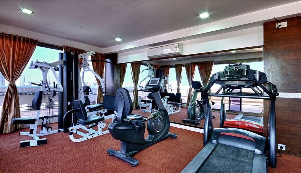Clubhouse Nami Residency, Ahmedabad Hotel Buitenkant foto