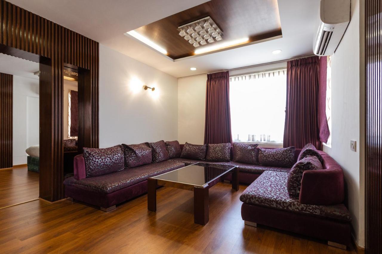 Clubhouse Nami Residency, Ahmedabad Hotel Buitenkant foto