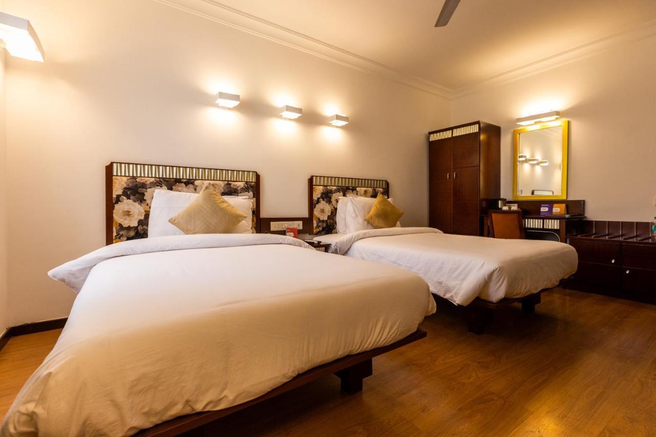 Clubhouse Nami Residency, Ahmedabad Hotel Buitenkant foto