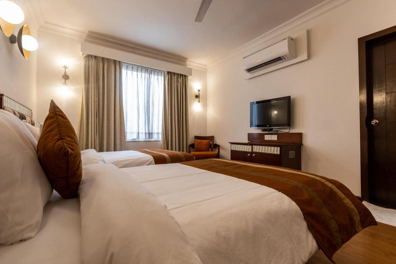 Clubhouse Nami Residency, Ahmedabad Hotel Buitenkant foto