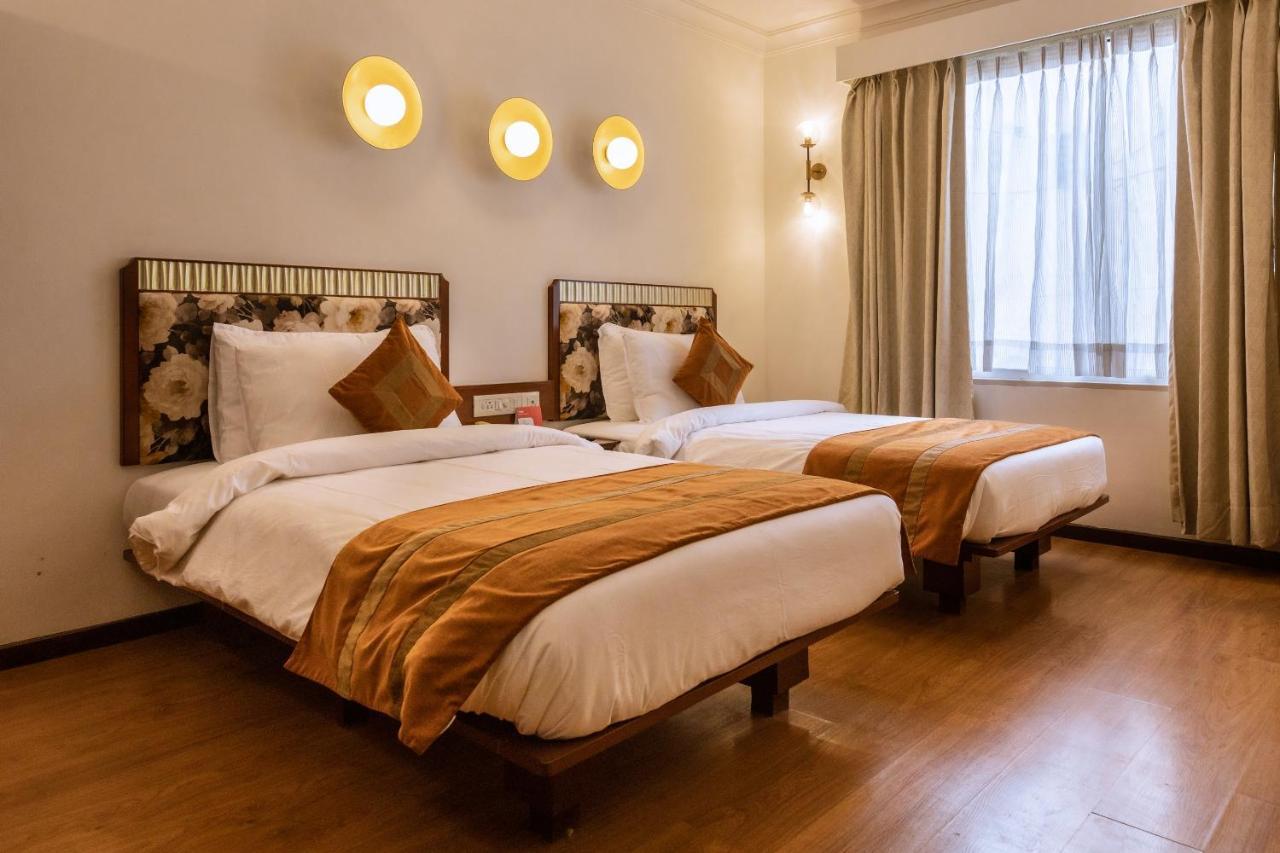 Clubhouse Nami Residency, Ahmedabad Hotel Buitenkant foto