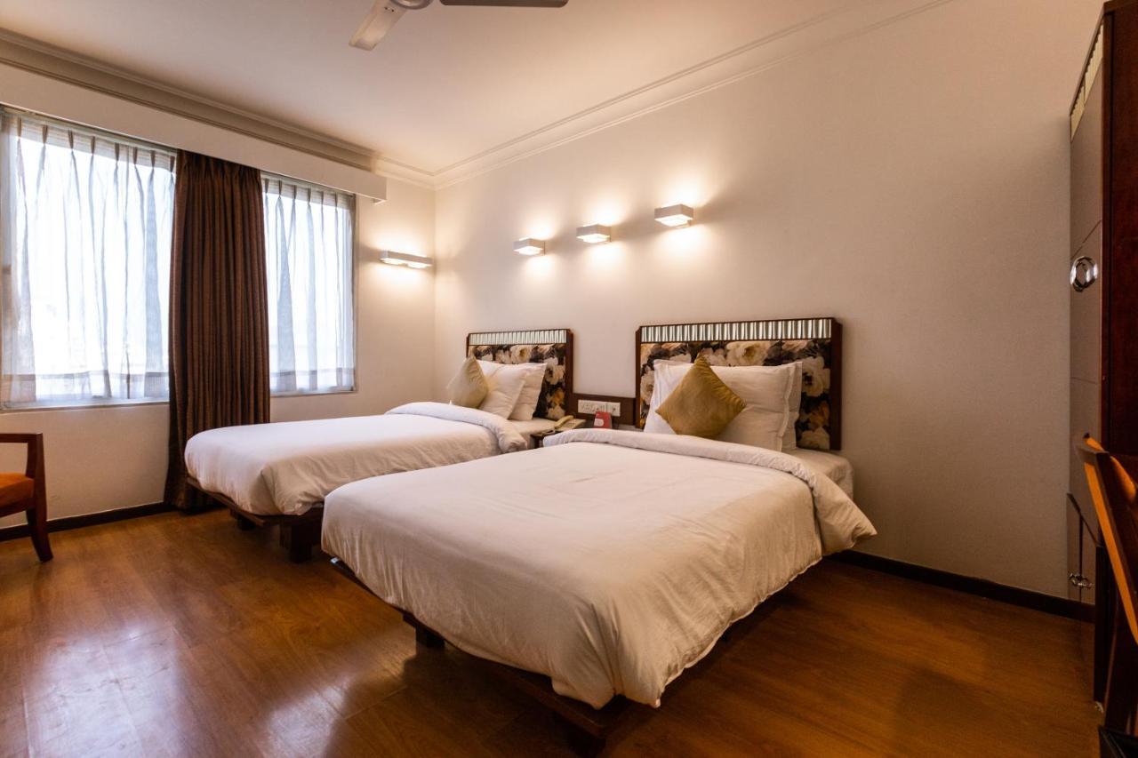 Clubhouse Nami Residency, Ahmedabad Hotel Buitenkant foto