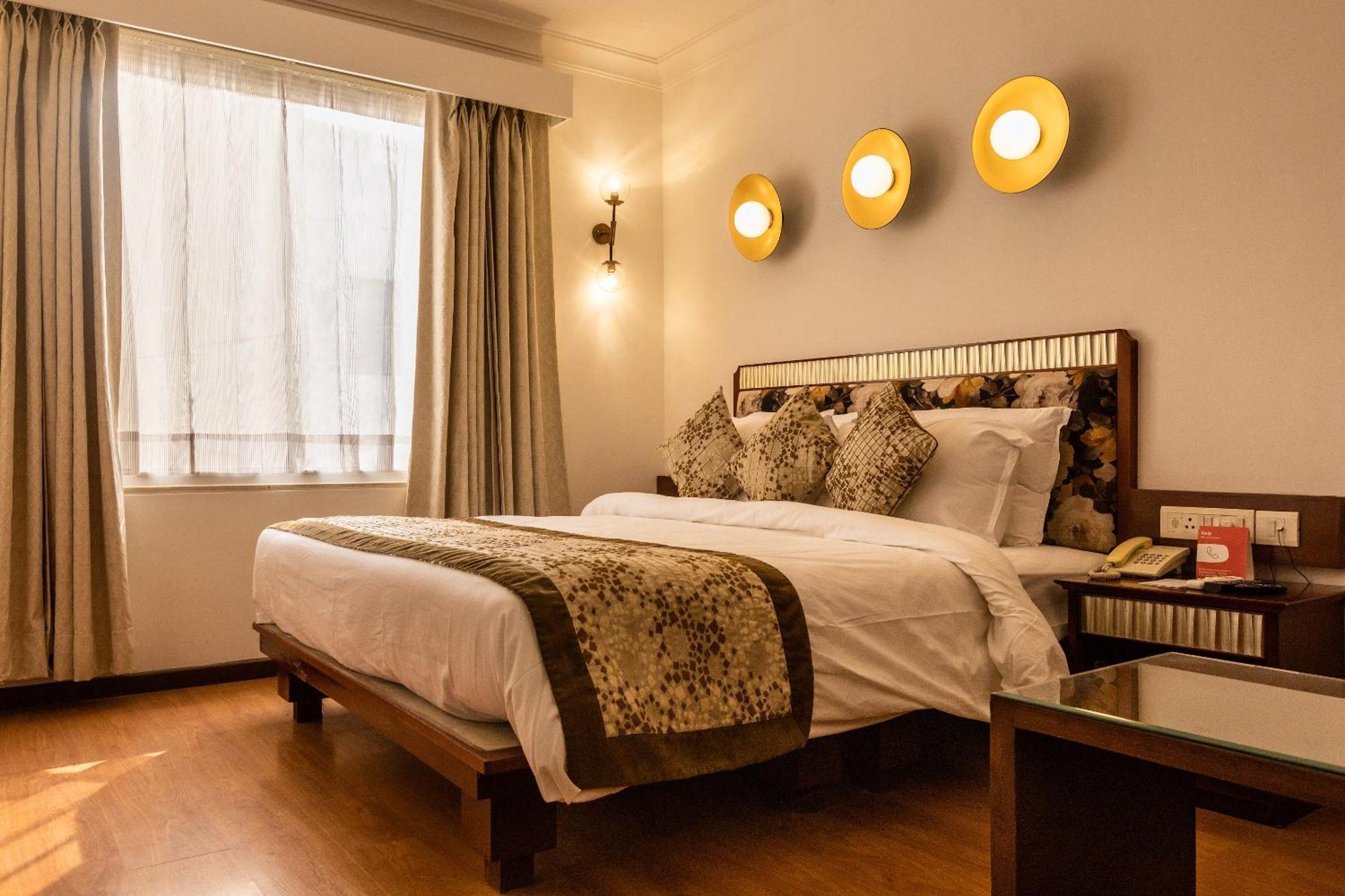 Clubhouse Nami Residency, Ahmedabad Hotel Buitenkant foto