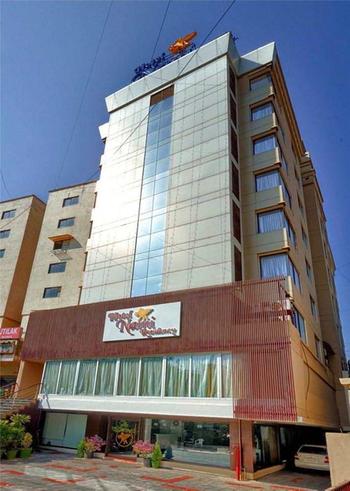 Clubhouse Nami Residency, Ahmedabad Hotel Buitenkant foto