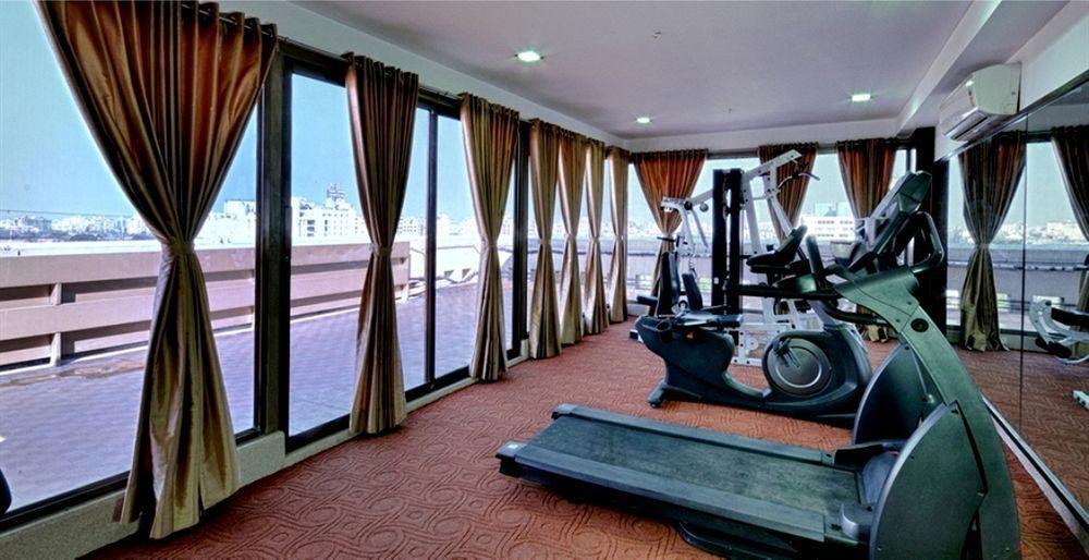 Clubhouse Nami Residency, Ahmedabad Hotel Buitenkant foto